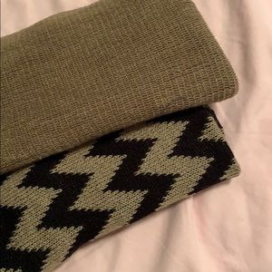 2 tan infinity scarves